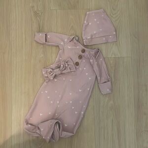 Caden Lane “Tiny Hearts” Knotted Gown, Cap and Bow